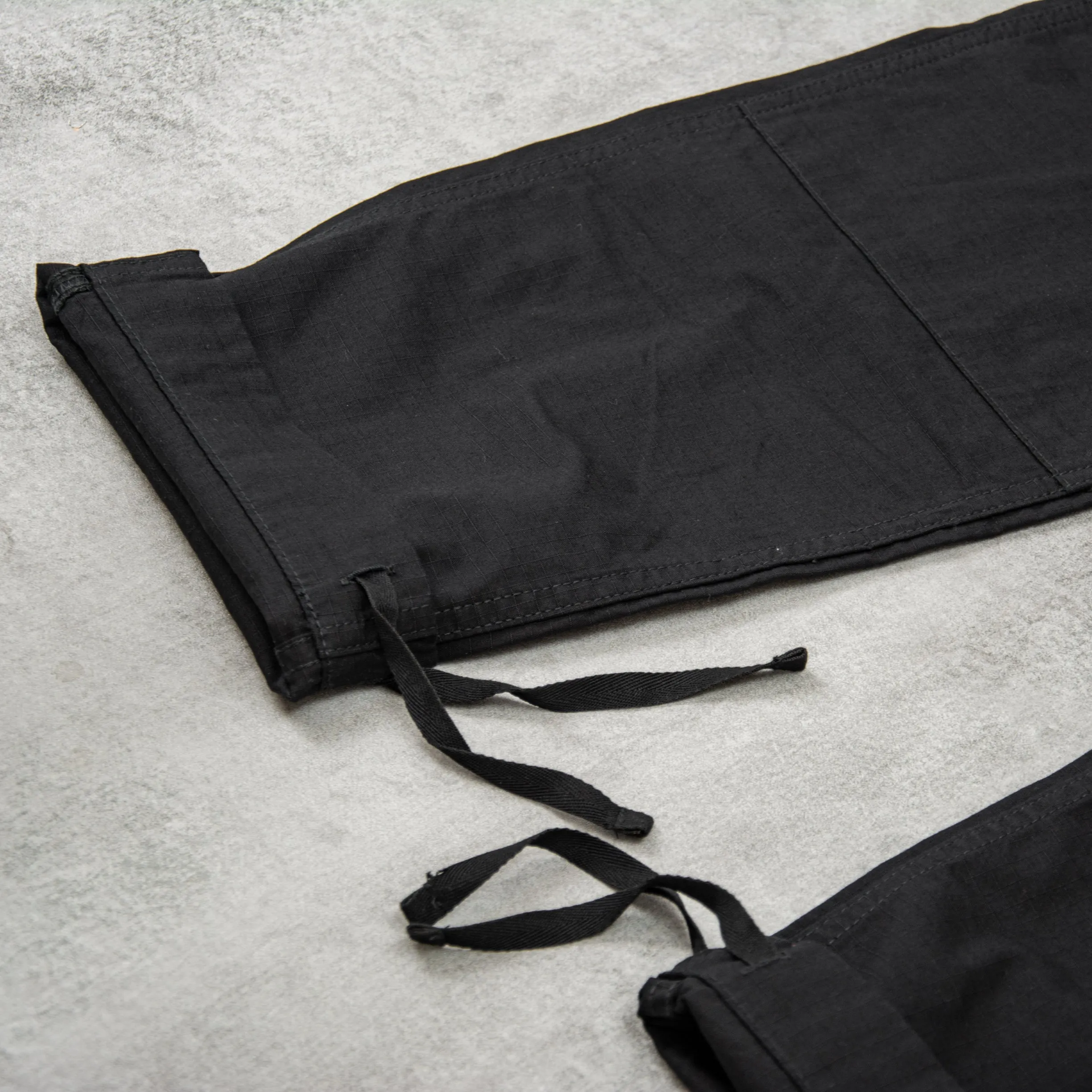 Carhartt WIP Regular Cargo Pant - Black Rinsed