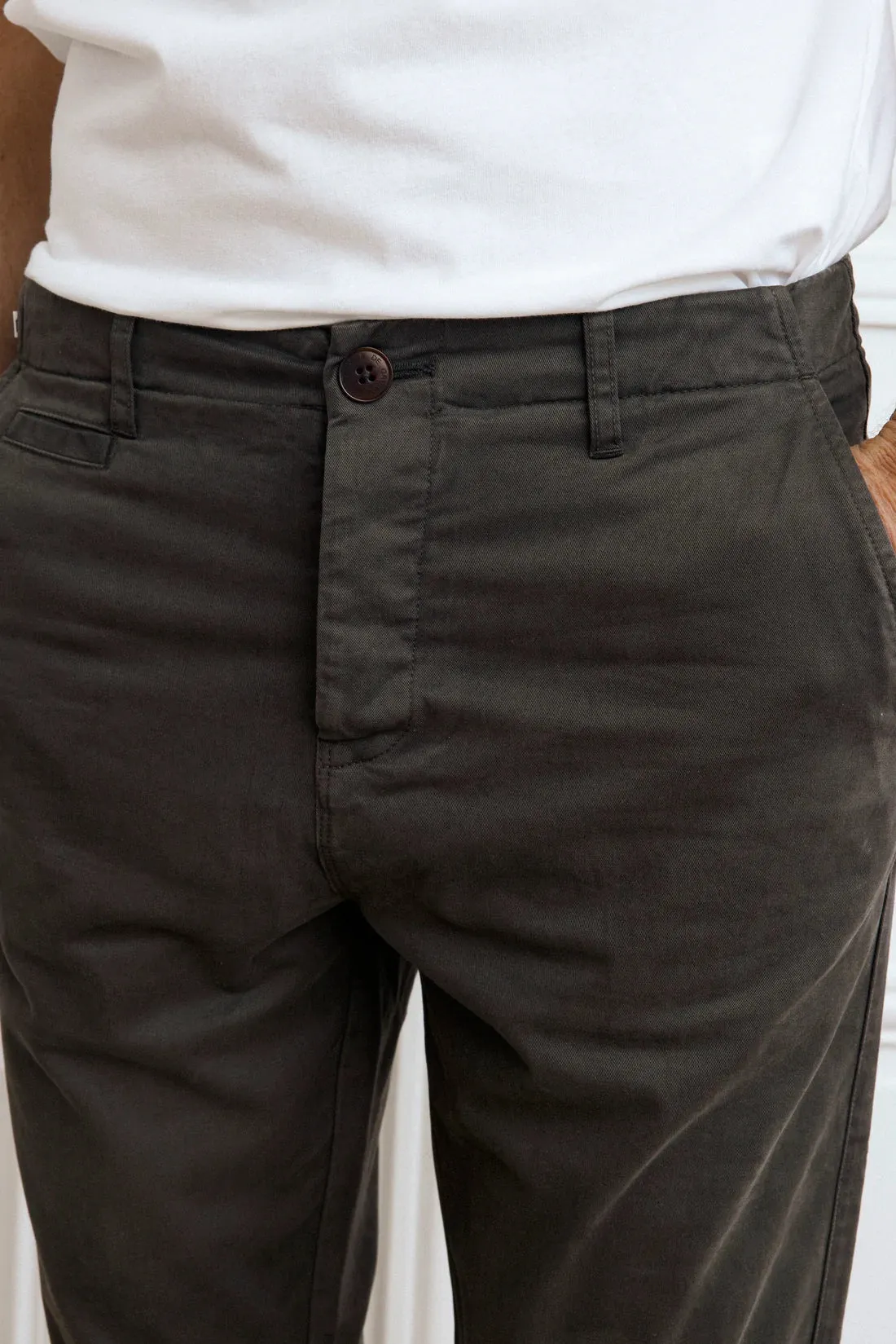 Cuisse de Grenouille Charcoal Grey Chino