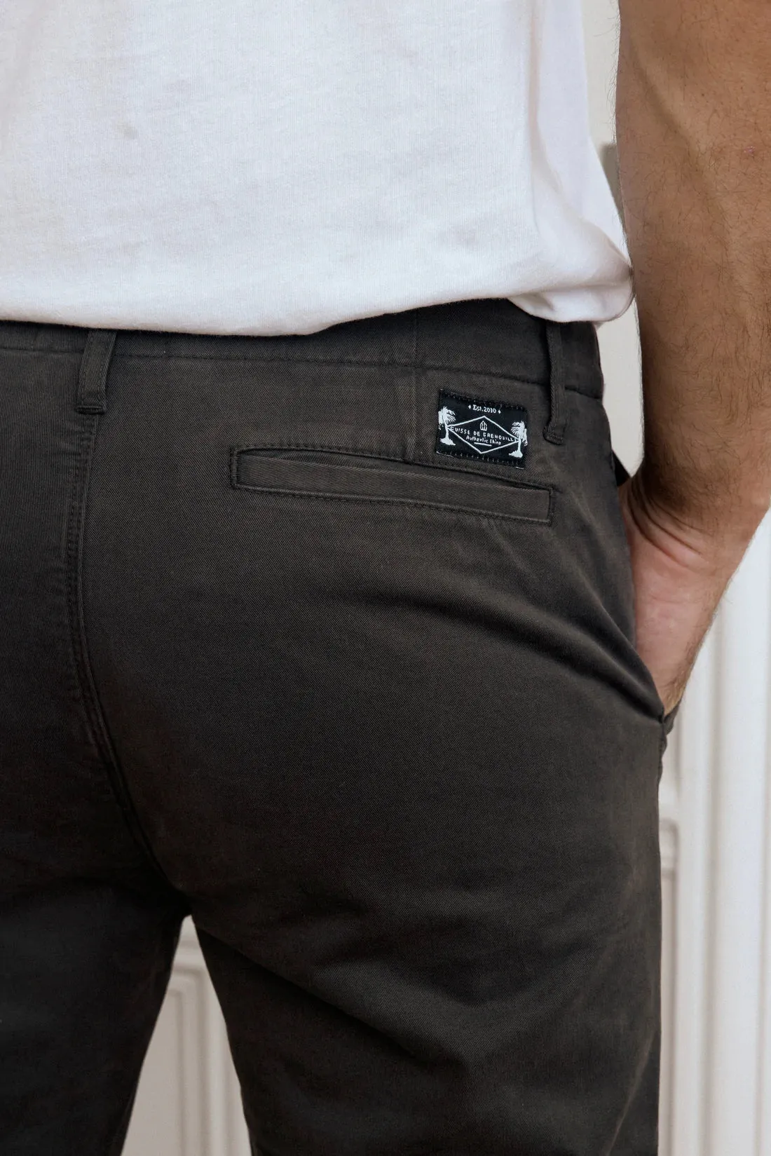 Cuisse de Grenouille Charcoal Grey Chino