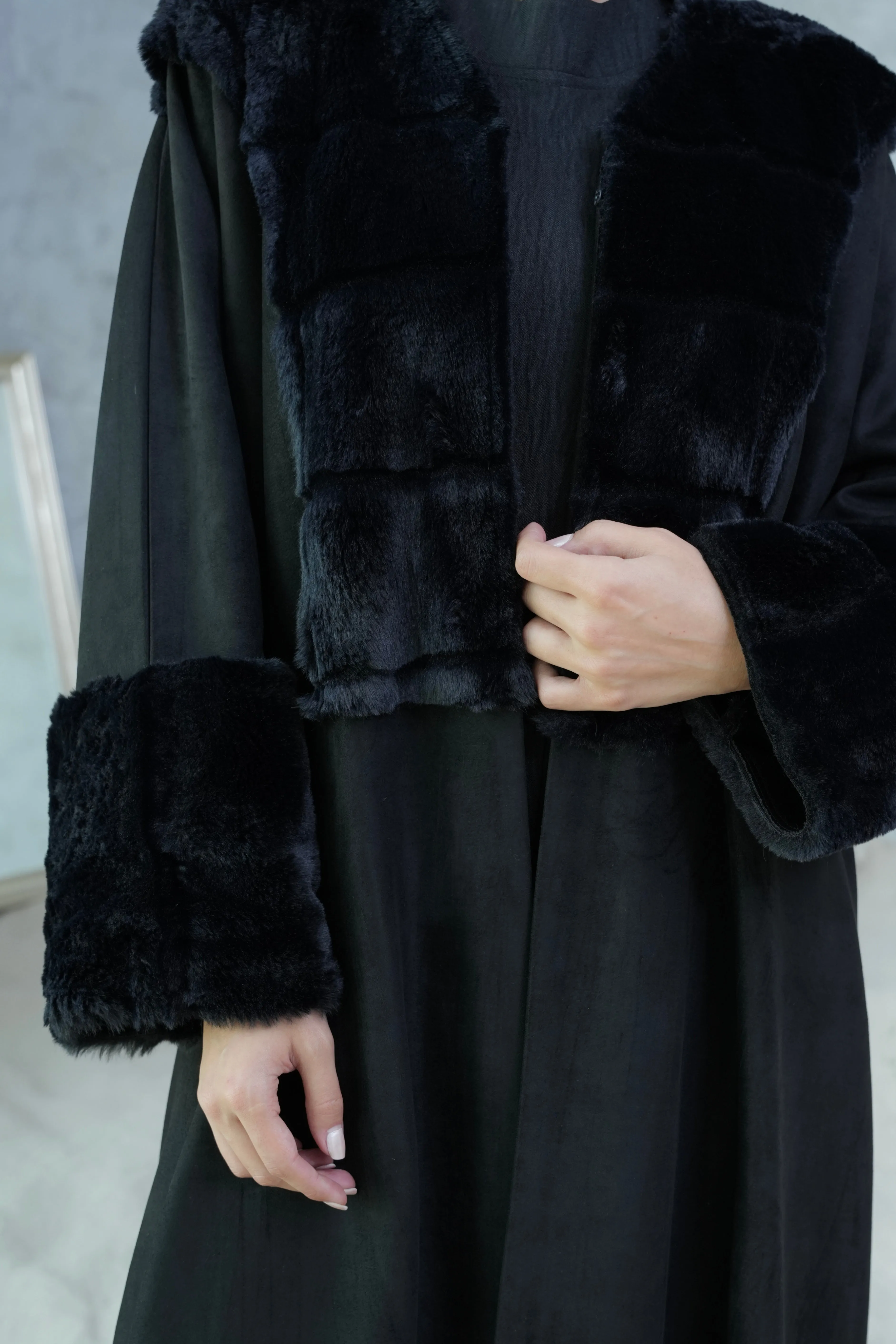 ELEGANT BLACK FUR ABAYA #366