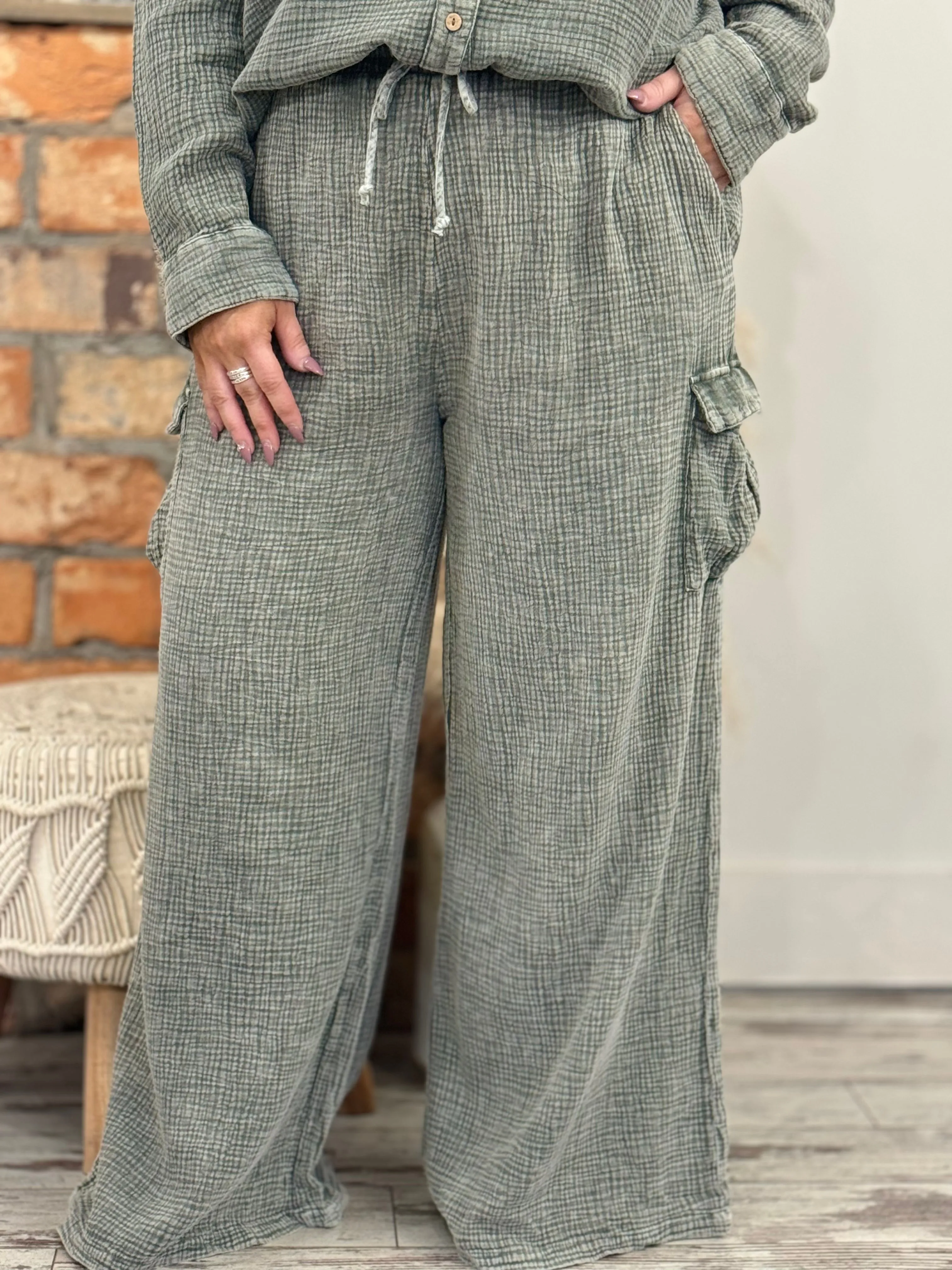 Gauze Wide Leg Cargo Pants | Green