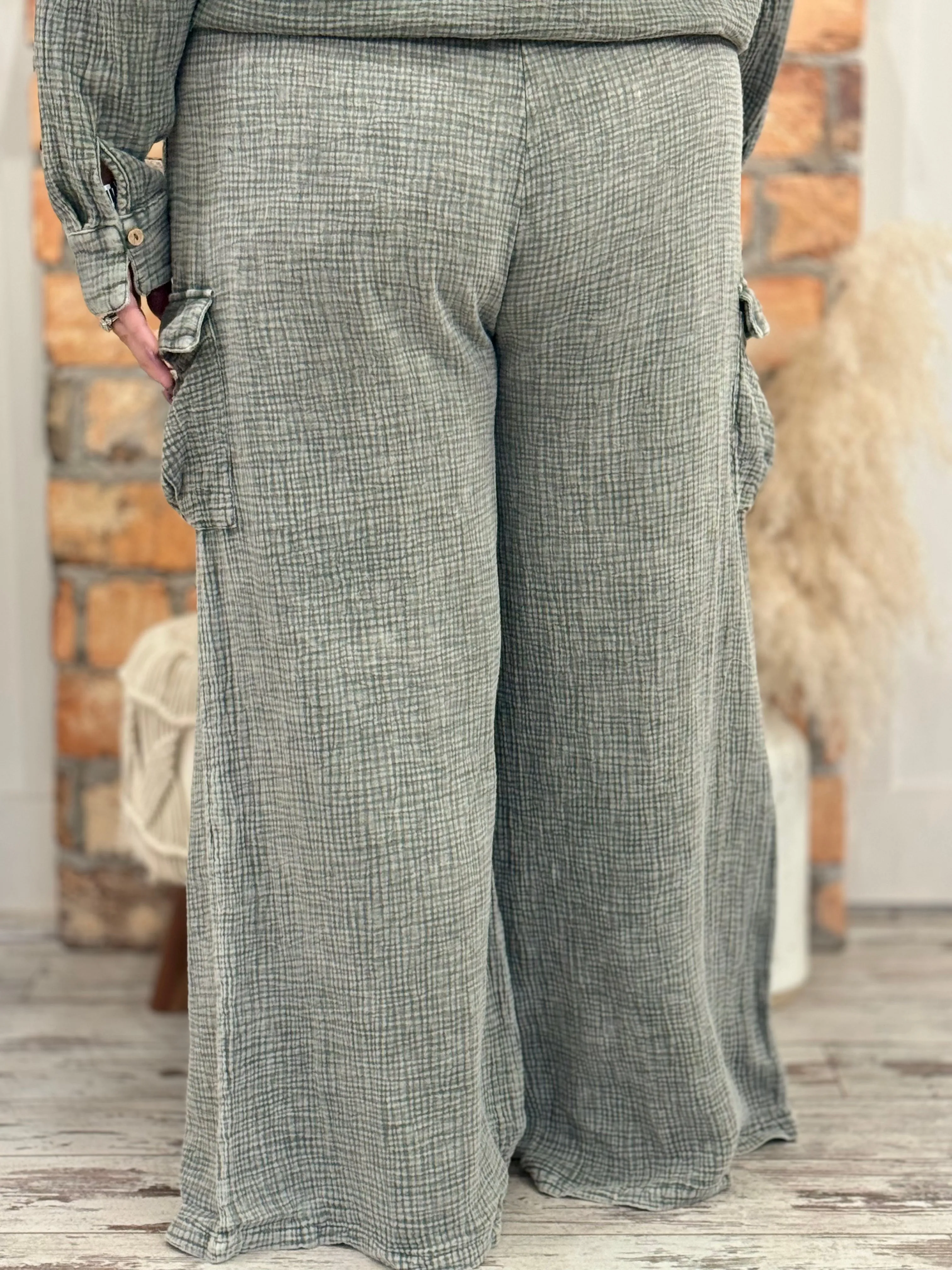 Gauze Wide Leg Cargo Pants | Green