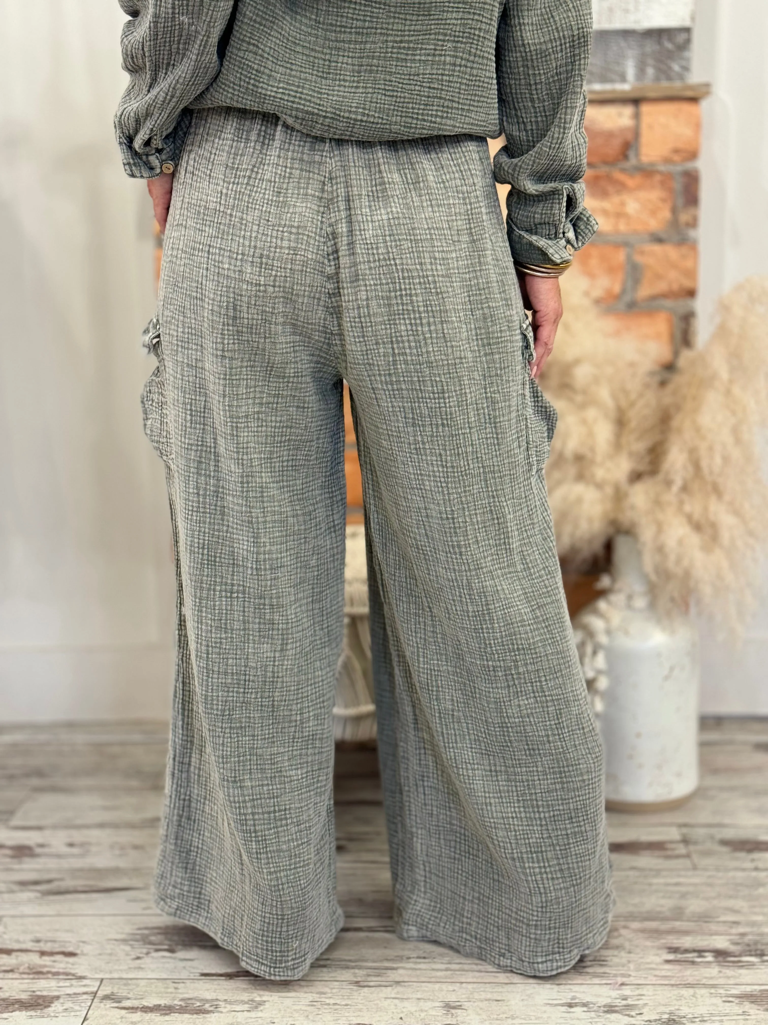 Gauze Wide Leg Cargo Pants | Green