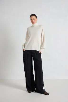 Opera Cashmere Polo Sweater in Cloud Dancer