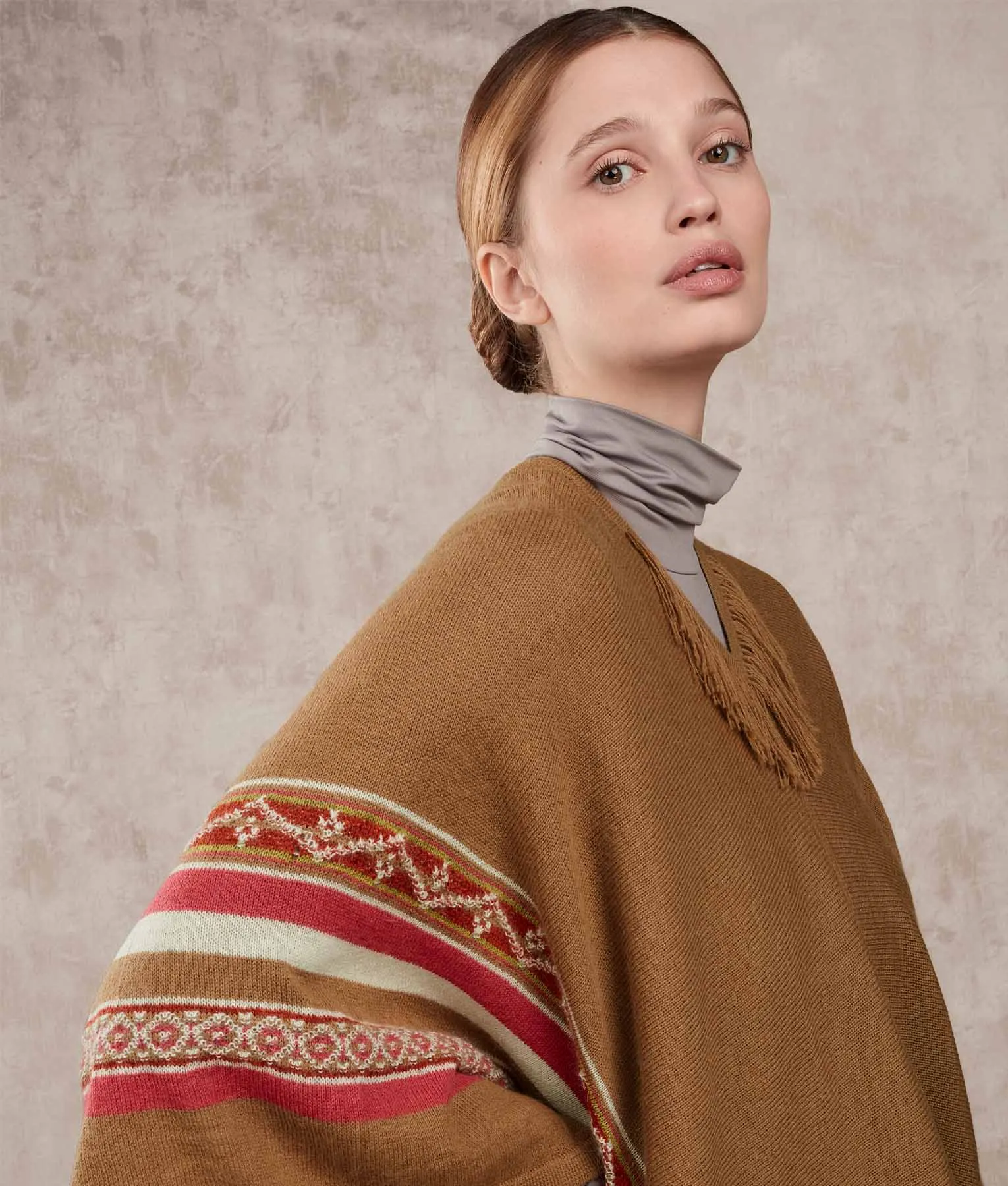 Poncho Rider With Fringe Details