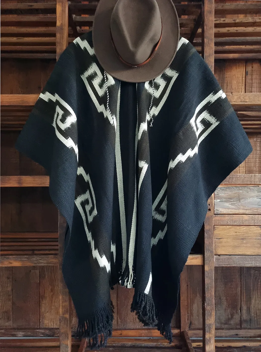 Rancul pampa lamb Poncho