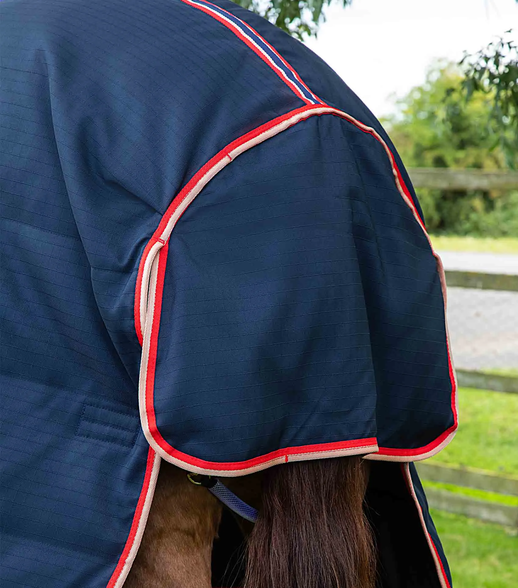 Stable Buster 100g Stable Rug with Neck Cover Navy