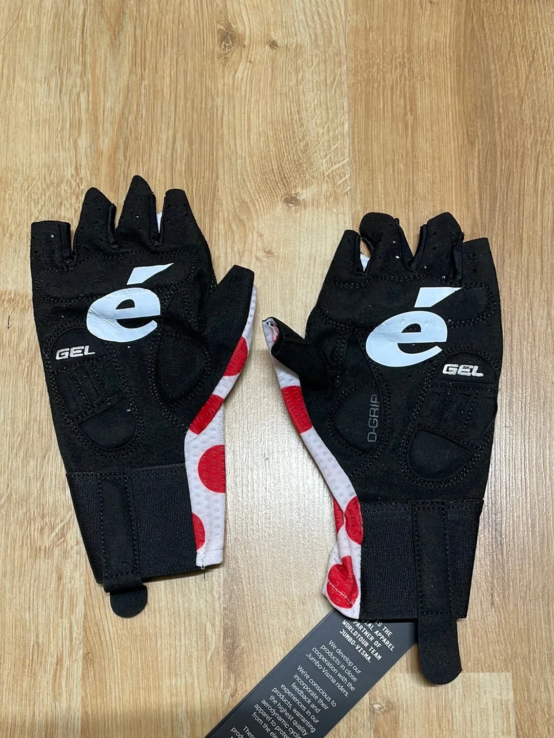 Team Jumbo Visma AGU Aero Gloves Red Polka