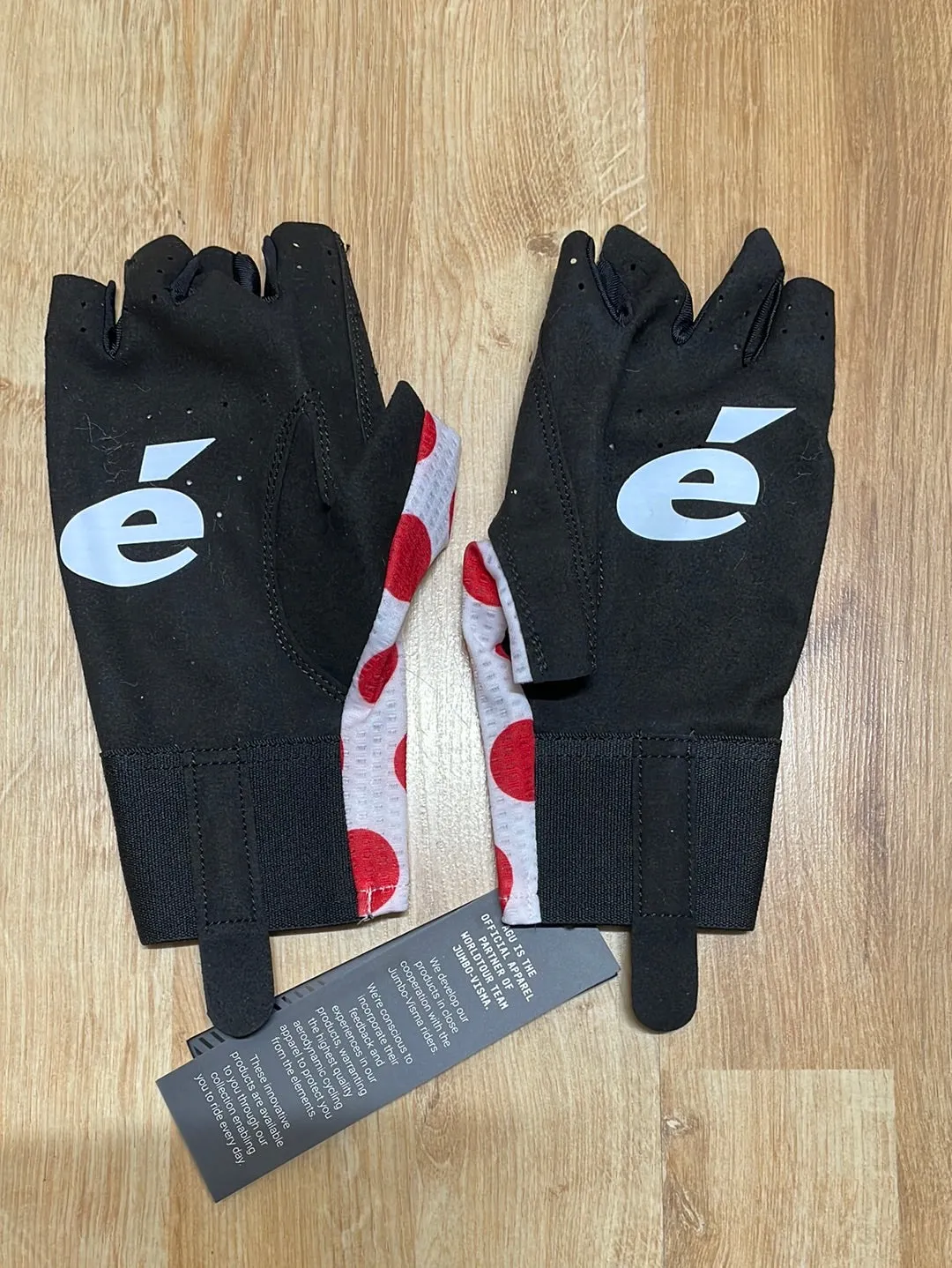 Team Jumbo Visma AGU Aero Gloves Red Polka