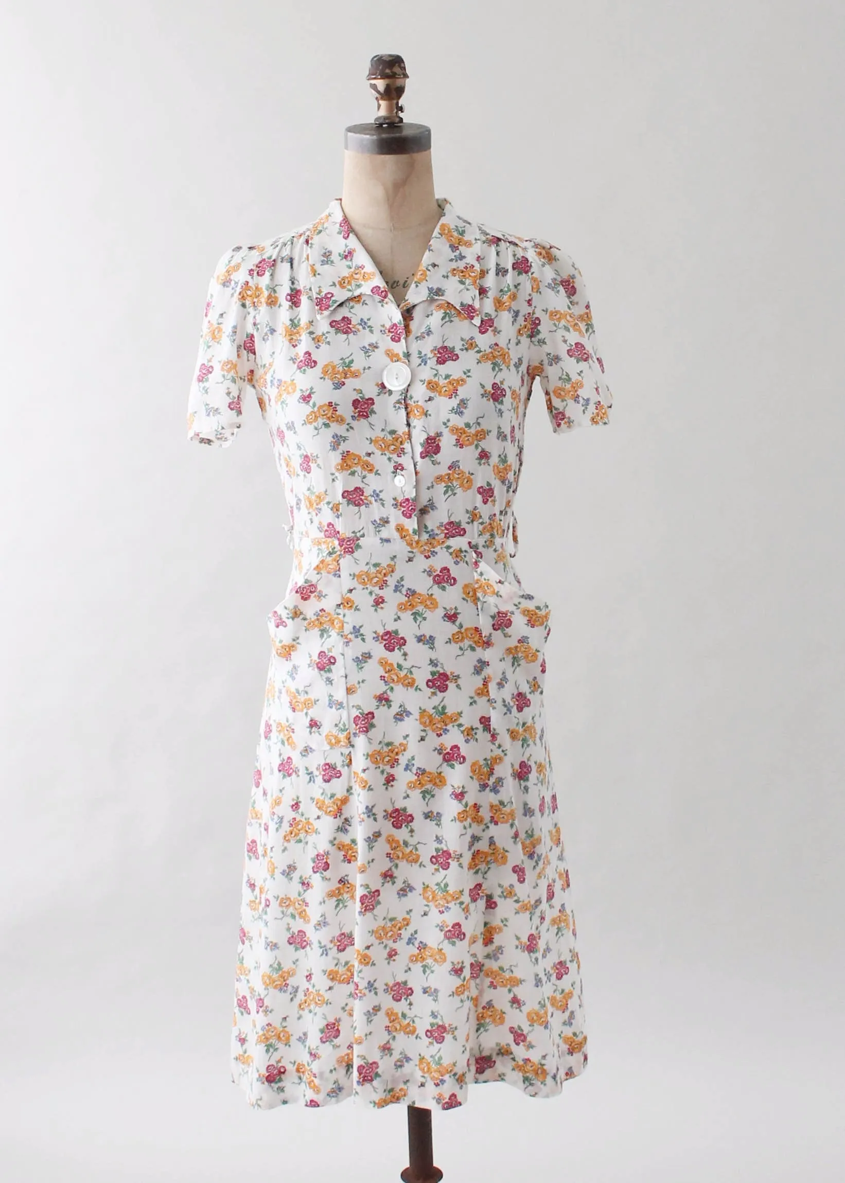 Vintage 1930s Floral Cotton Shirtwaist Day Dress